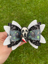 Load image into Gallery viewer, Toddler Telephone Killer clay bow
