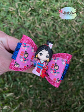 Load image into Gallery viewer, Warrior Princess &amp; Friends mini clay bow
