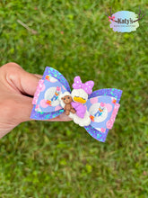 Load image into Gallery viewer, Snoozing Gals mini clay bow
