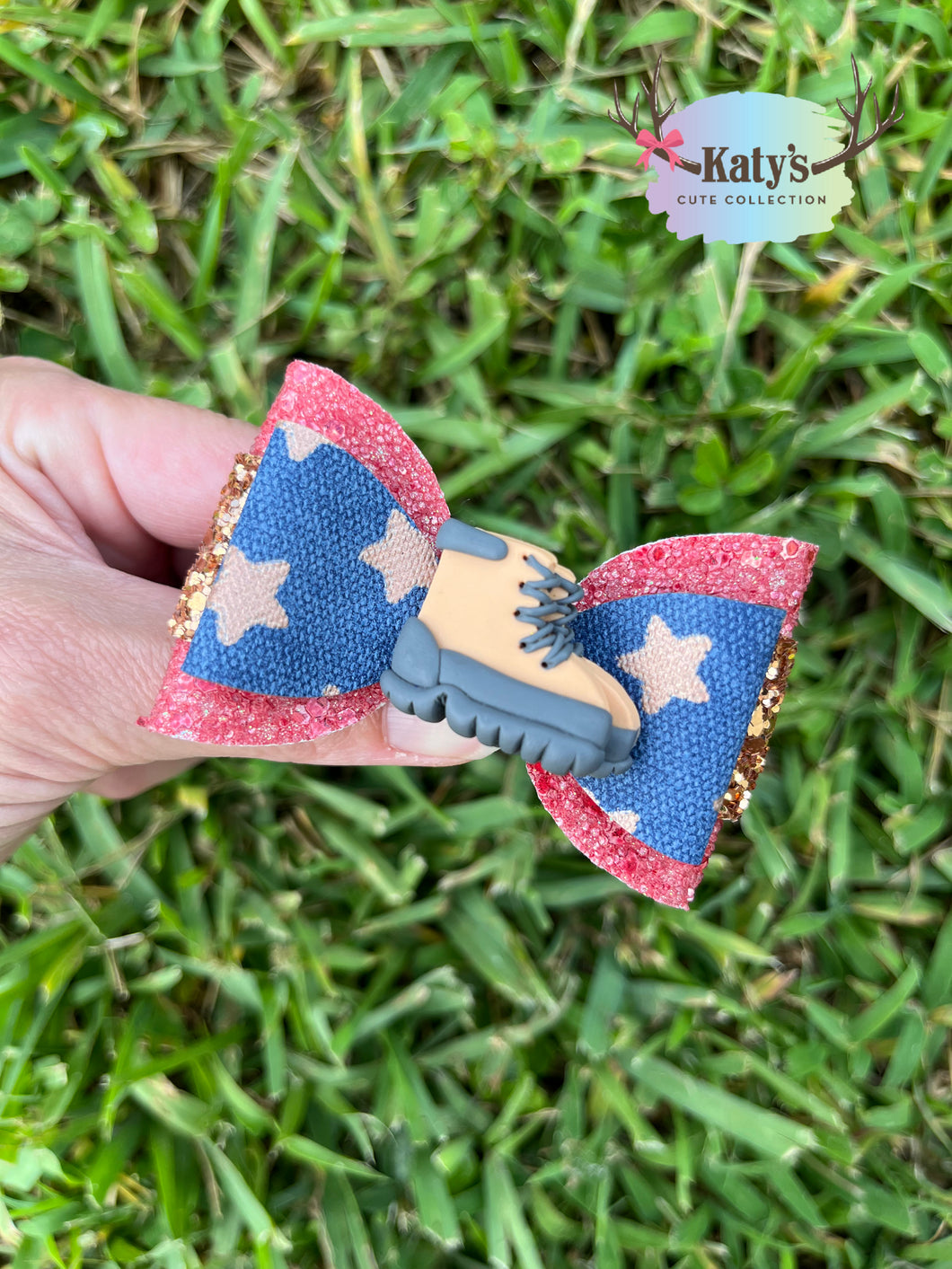 Combat Boots mini clay bow
