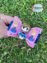 Load image into Gallery viewer, Young Brown Hair Ice Princess mini clay bow
