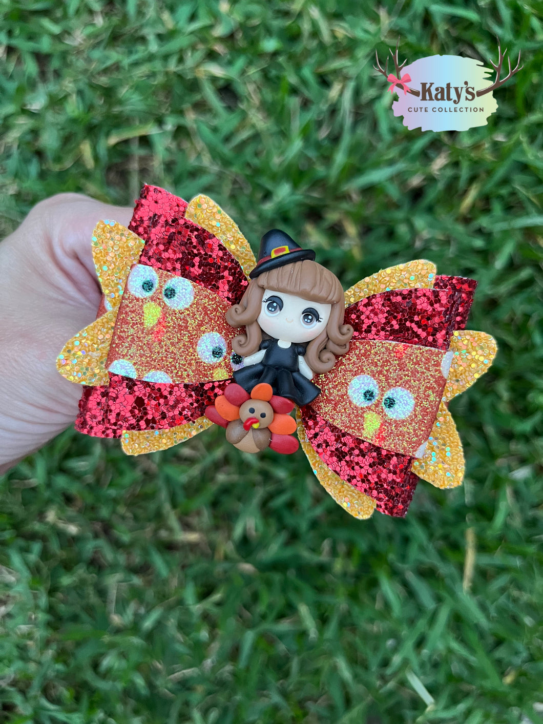 Pilgrim Girl clay bow