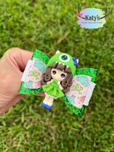 Load image into Gallery viewer, Monster Friends mini clay bow

