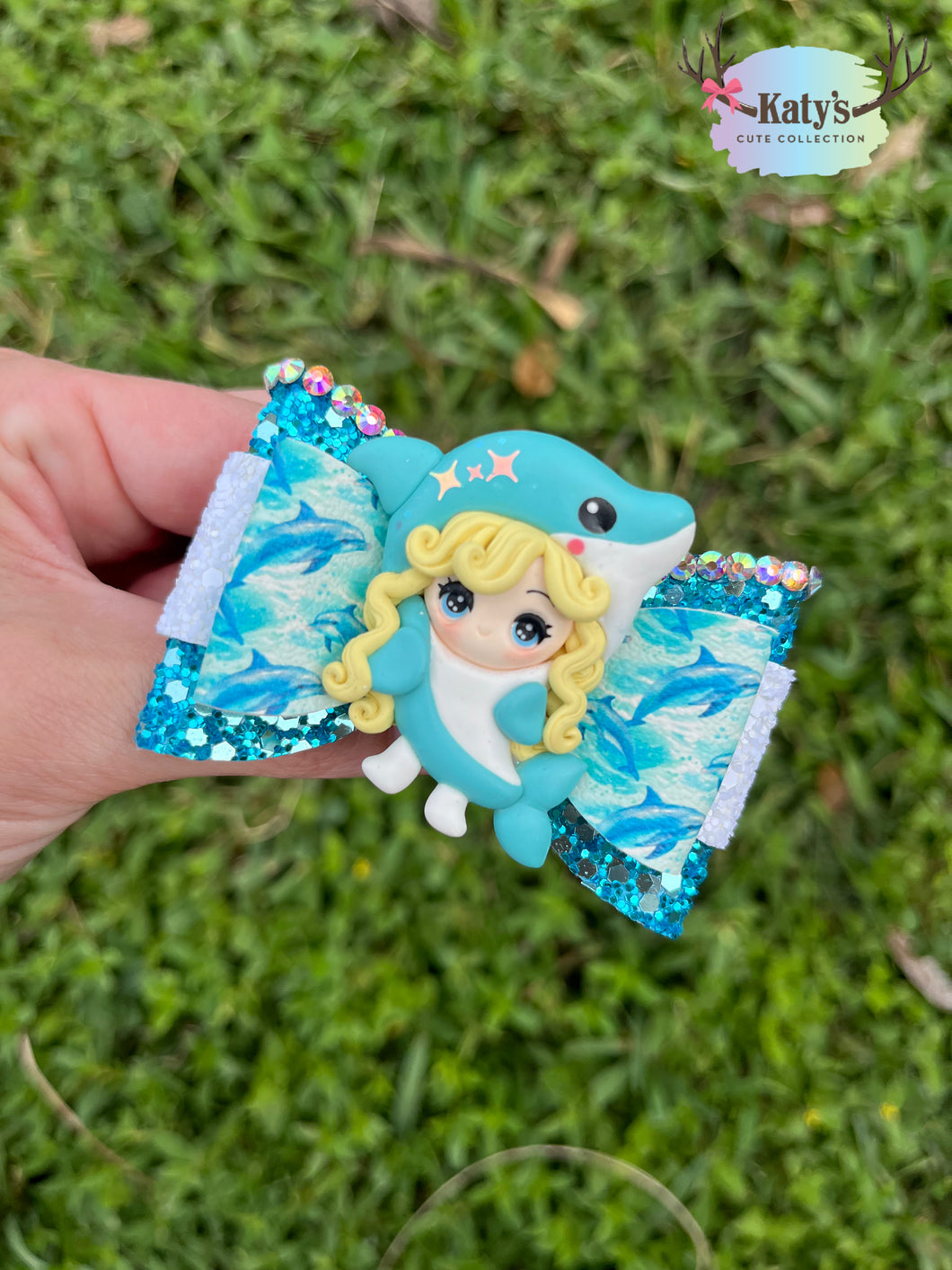 Dolphin Girl mini clay bow
