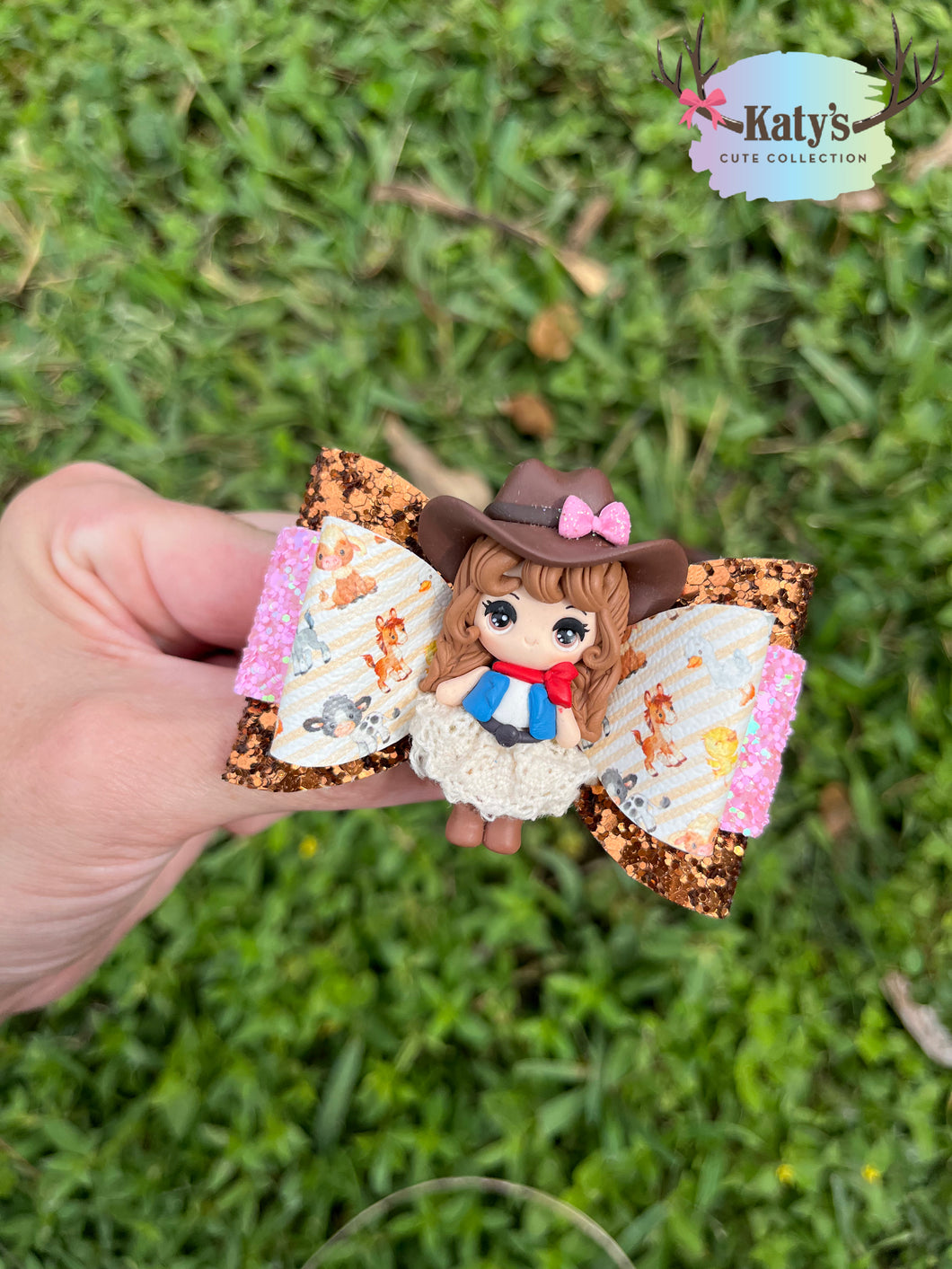 Cowgirl mini clay bow