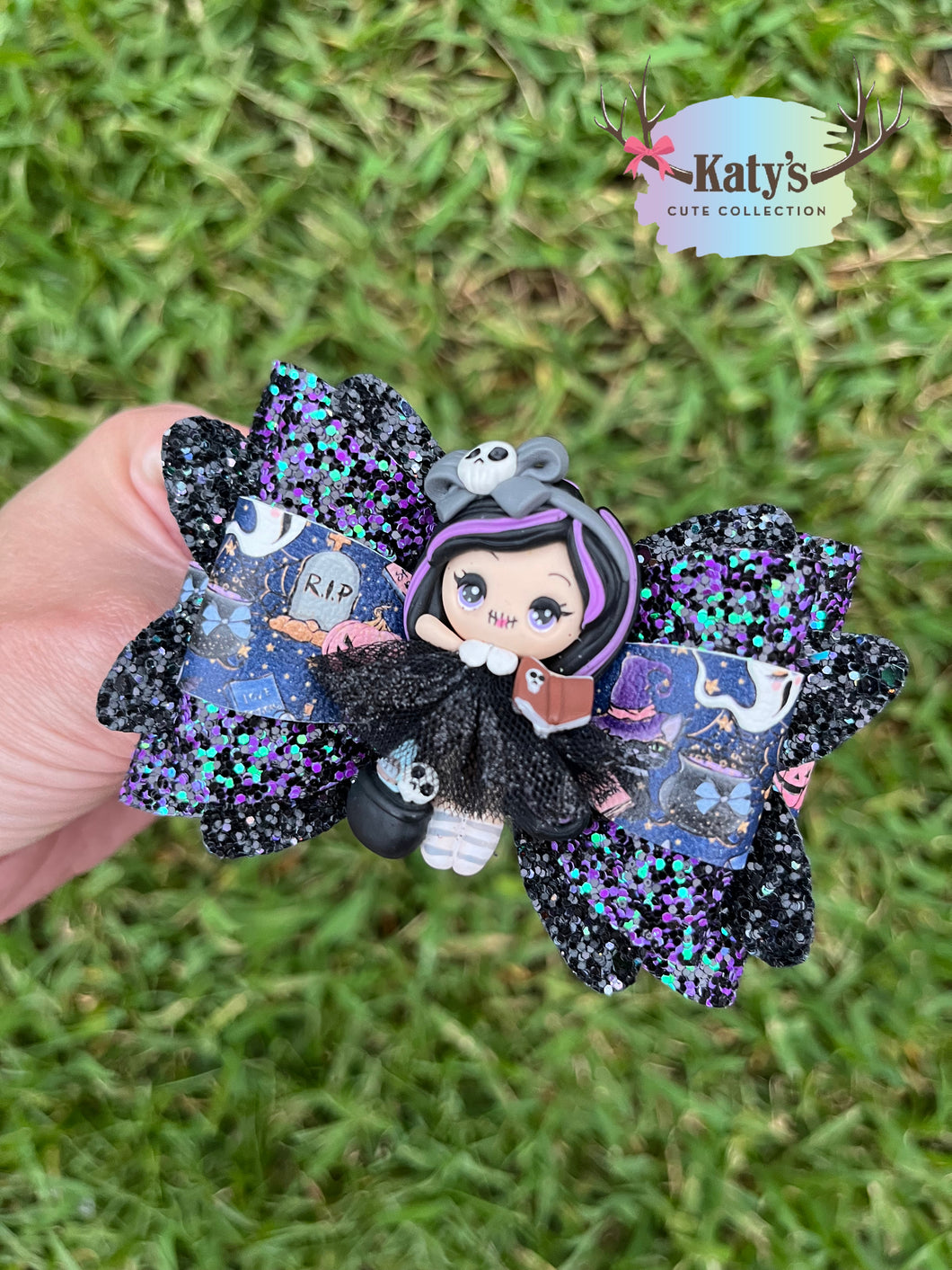 Voodoo Girl clay bow