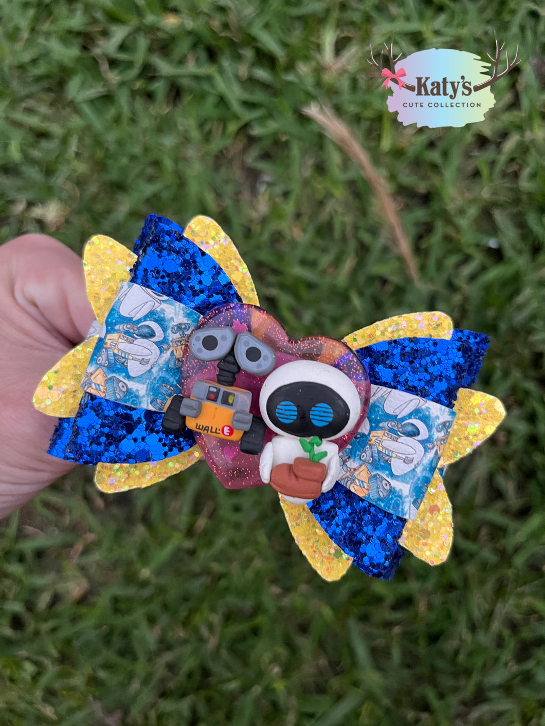 Robot Couple clay bow