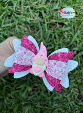 Load image into Gallery viewer, Valentines Gnome clay bow
