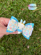 Load image into Gallery viewer, Blue Bunny mini clay bow
