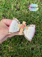 Load image into Gallery viewer, Wooden Cross mini clay bow
