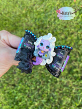 Load image into Gallery viewer, Poor Unfortunate Souls mini clay bow
