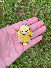 Load image into Gallery viewer, Bumblebee Girl mini clay bow

