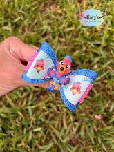 Load image into Gallery viewer, Delivery Birds mini clay bows
