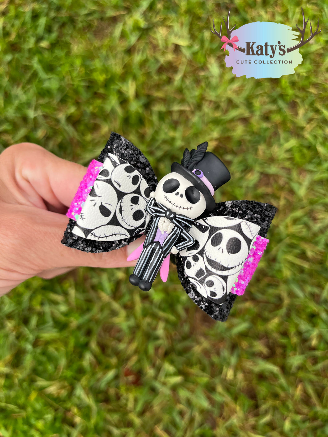 Tuxedo Skeleton mini clay bow