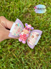 Load image into Gallery viewer, Doctor Assistants mini clay bows
