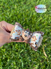 Load image into Gallery viewer, Classic Cartoon Friends mini clay bows
