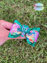 Load image into Gallery viewer, Emotions mini clay bows

