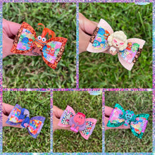 Load image into Gallery viewer, Emotions mini clay bows

