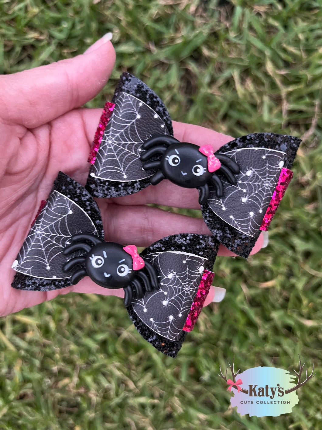 Spider clay piggies