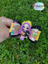 Load image into Gallery viewer, Kitty Friends mini clay bow
