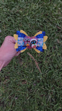 Load and play video in Gallery viewer, Robot Couple clay bow
