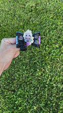 Load and play video in Gallery viewer, Poor Unfortunate Souls mini clay bow
