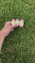 Load and play video in Gallery viewer, Pink Bunny mini clay bow
