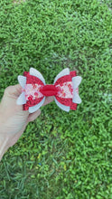 Load and play video in Gallery viewer, Lips clay bow
