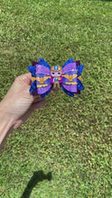 Load and play video in Gallery viewer, Stones Villain clay bow
