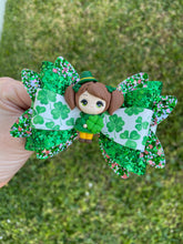Load image into Gallery viewer, Shamrock Girl clay bow
