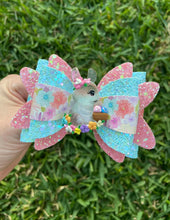 Load image into Gallery viewer, Floral Bunny clay bow
