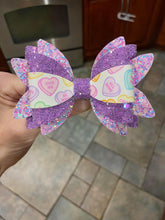 Load image into Gallery viewer, Purple Sweethearts bow
