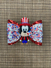 Load image into Gallery viewer, Patriotic Friends clay piggies

