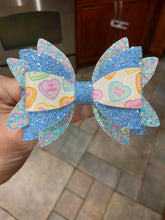 Load image into Gallery viewer, Blue Sweethearts bow
