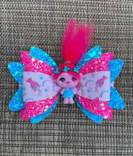 Load image into Gallery viewer, Pink Troll Singer clay bow
