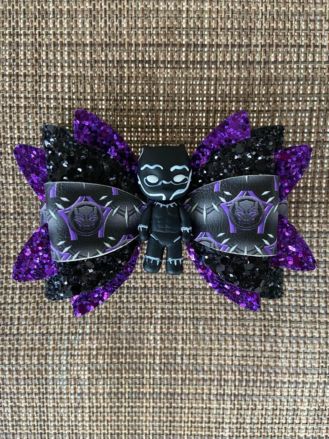 African King Superhero clay bow