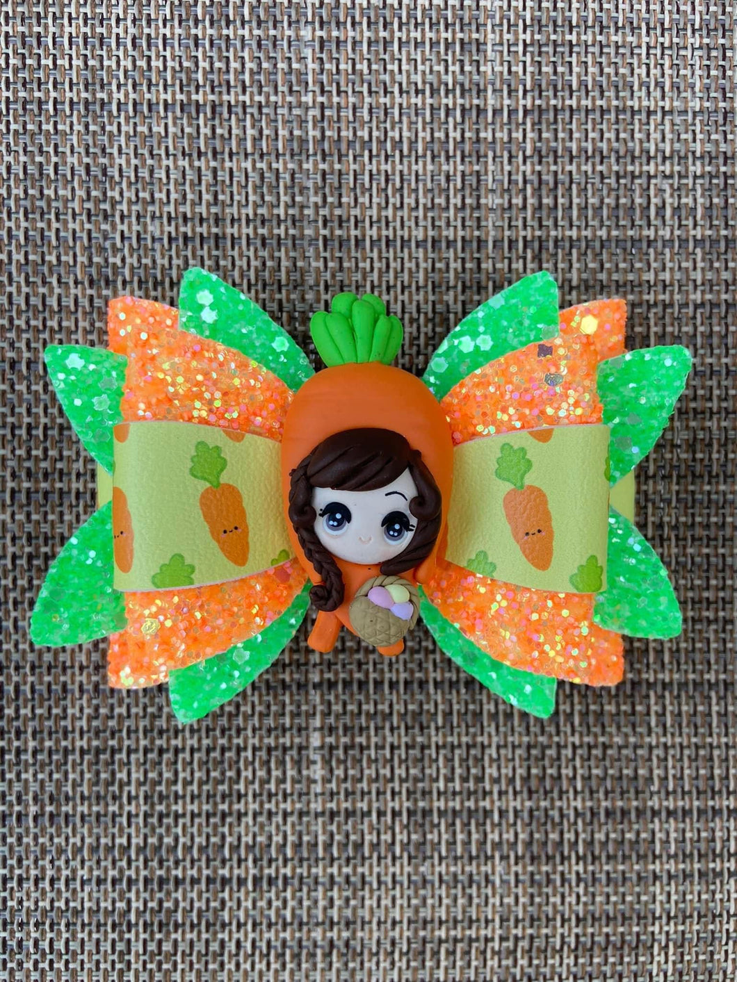 Carrot Girl clay bow