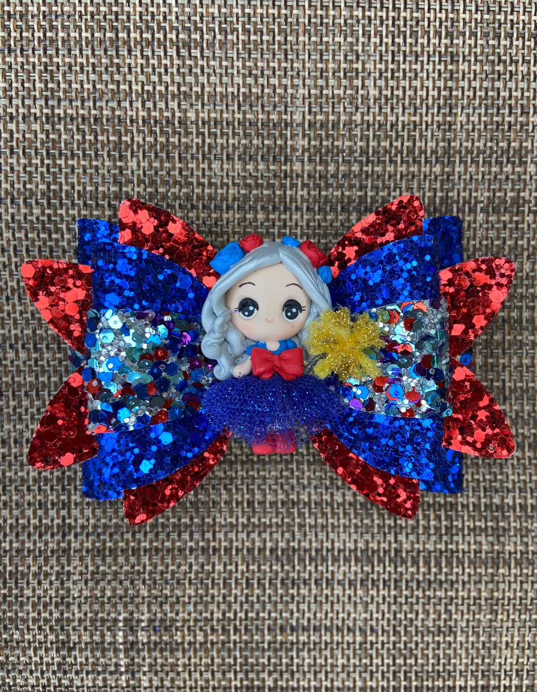 Sparkler Girl clay bow